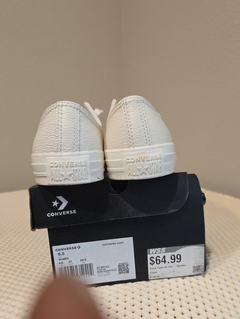Converse Cream and White Low Top Chuck Taylor Sneakers 6.5 Womens Leather - Picture 4 of 8